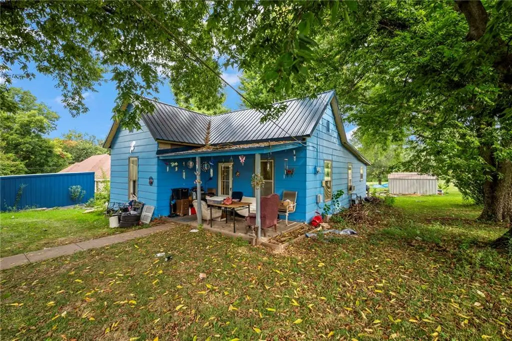 714 W 6th Street, Carrollton, MO 64633 - #1