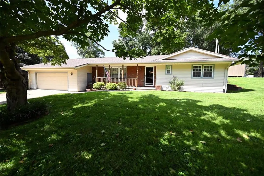 1203 W Price Avenue, Savannah, MO 64485 - #1