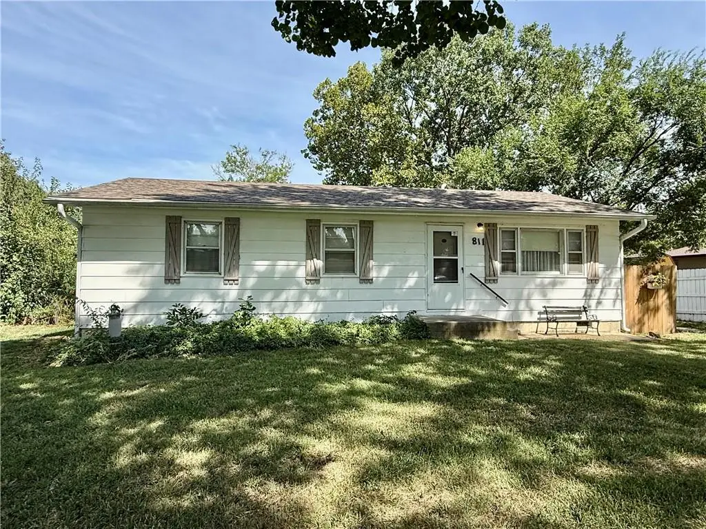 811 Jarboe Street, Burlington, KS 66839 - #1