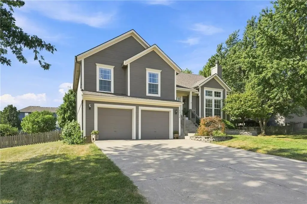 20778 Skyview Lane, Spring Hill, KS 66083 - #1