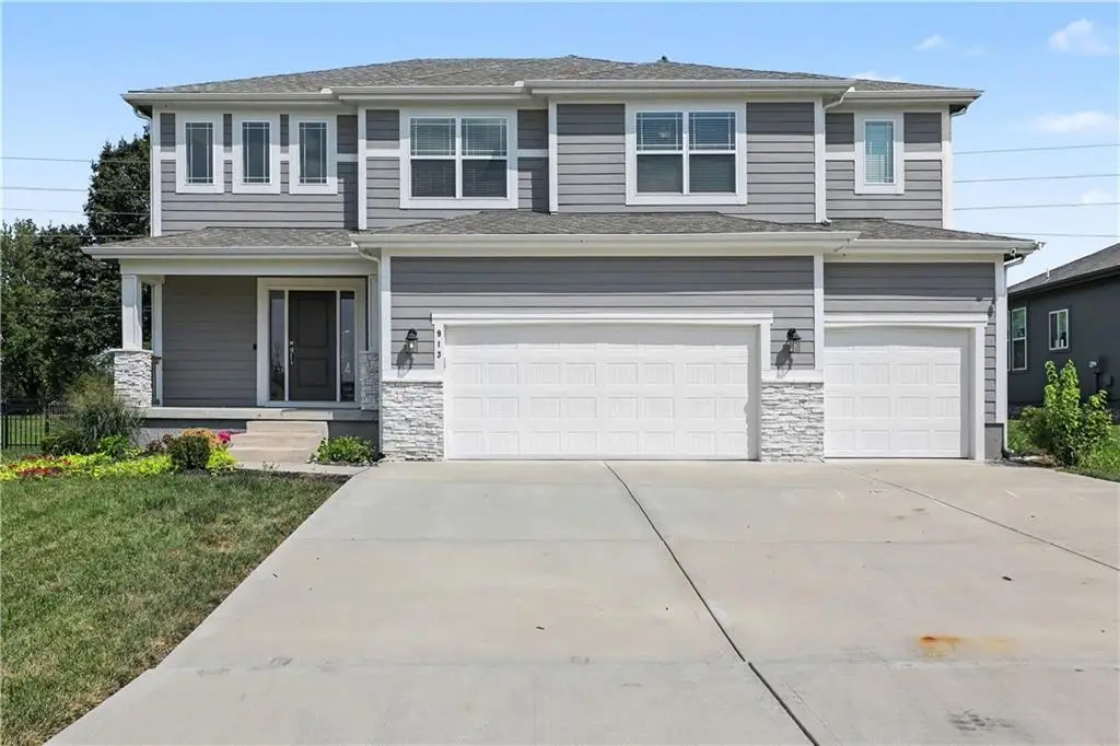 913 NE Ravenwood Terrace, Lees Summit, MO 64086 - #1