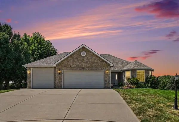 301 Prairie Rose Circle, Smithville, MO 64089