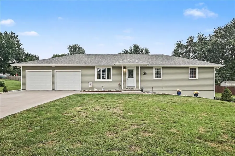 1200 W Maple Street, Savannah, MO 64485 - #2