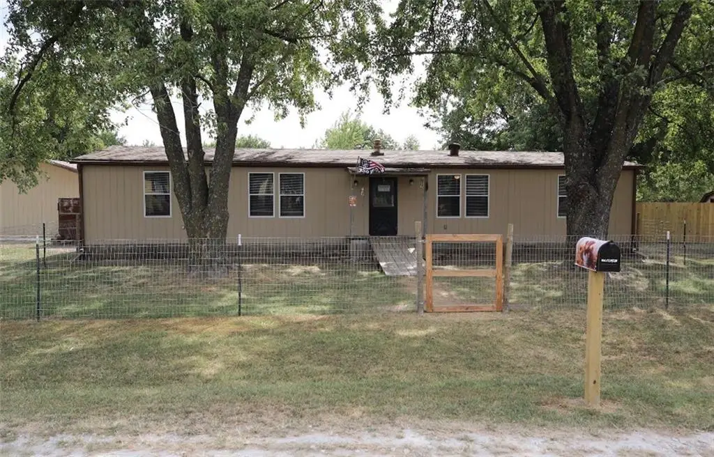 186 SE 19th Lane, Lamar, MO 64759 - #1