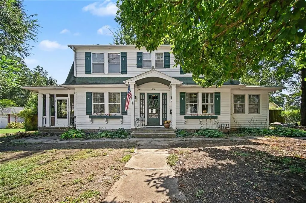 508 Broad Street, Warrensburg, MO 64093 - #1
