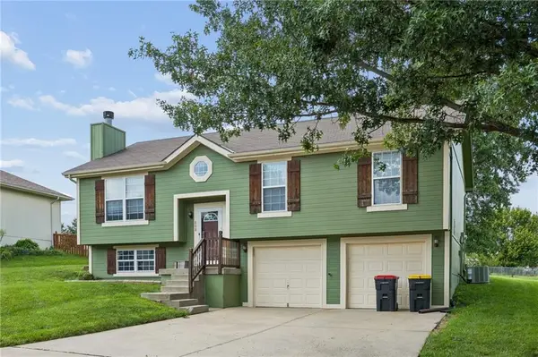 808 Pine Crest Avenue, Kearney, MO 64060