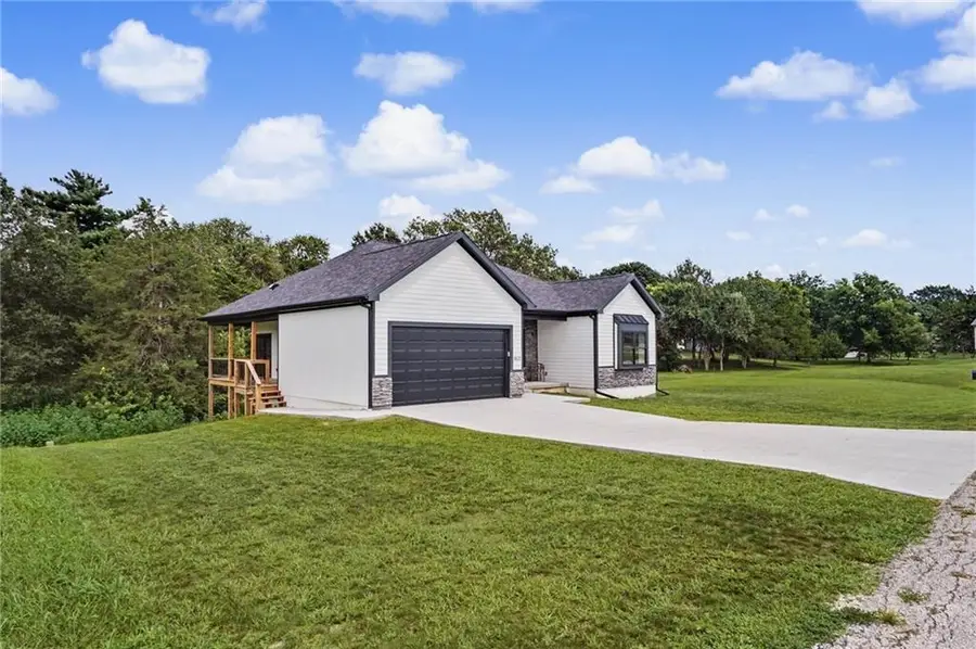 1613 S Ash Court, Ottawa, KS 66067 - #3