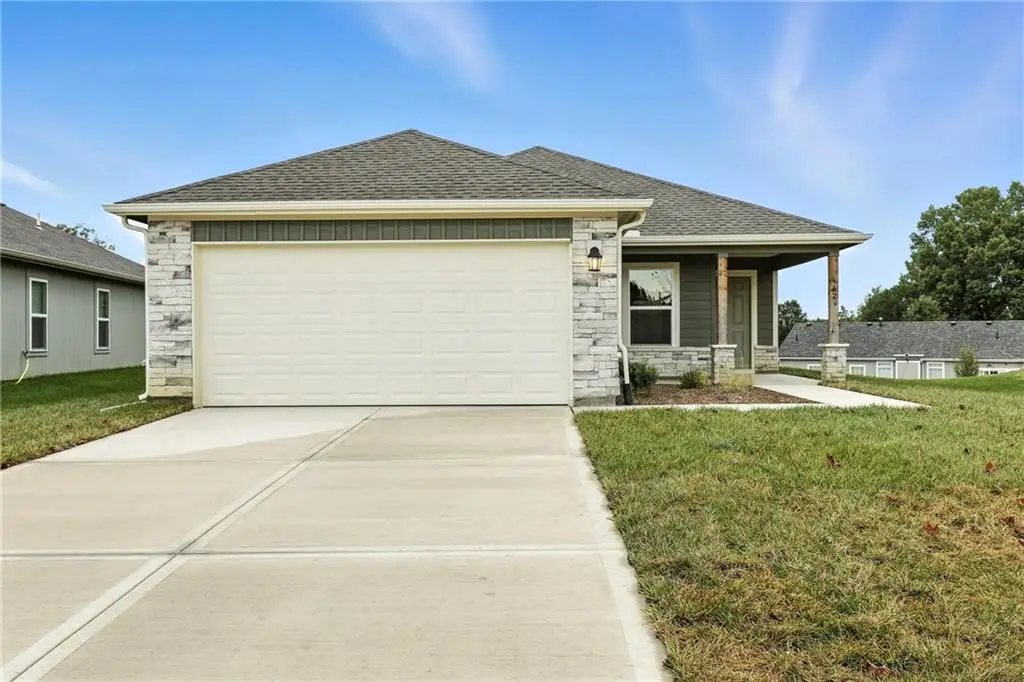 441 Valley View Drive, Tonganoxie, KS 66086 - #1