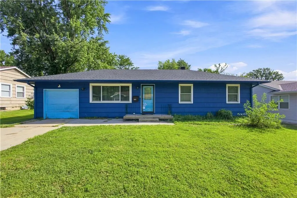 11403 Jackson Avenue, Kansas City, MO 64137 - #1