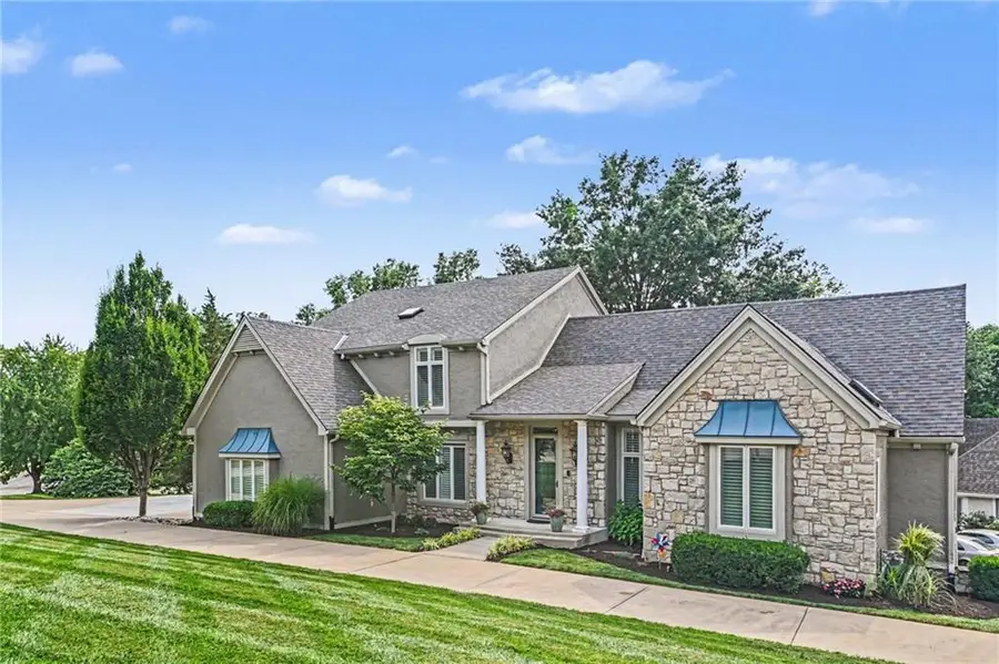 3901 W 121st Terrace, Leawood, KS 66209 - #2