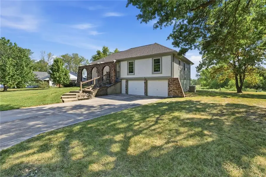 705 Sivley Street, Peculiar, MO 64078 - #3