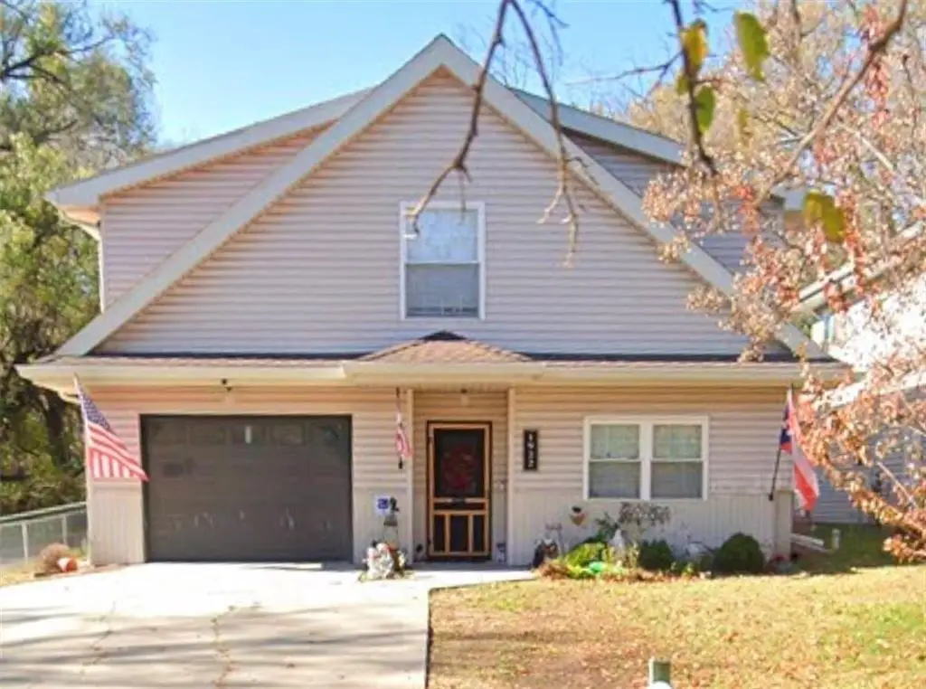 1922 W 7th Street, Leavenworth, KS 66048 - #1
