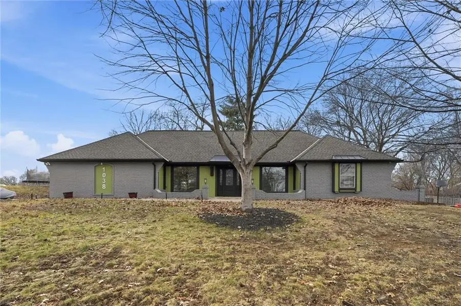 1038 N Woodland Court, Kansas City, MO 64118 - #2