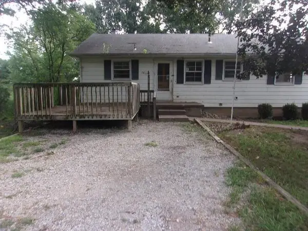 7923 Ee Highway, Liberty, MO 64068