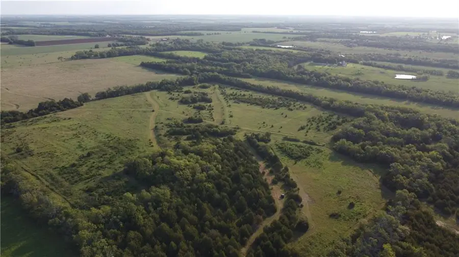 000 Texas Road, Moran, KS 66755 - #3