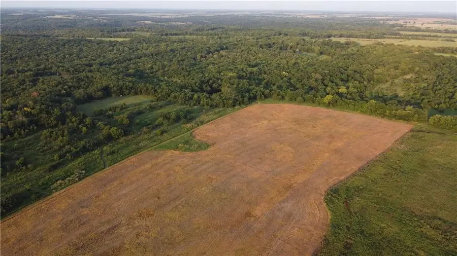 000 Willow Road, Mapleton, KS 66754 - #2