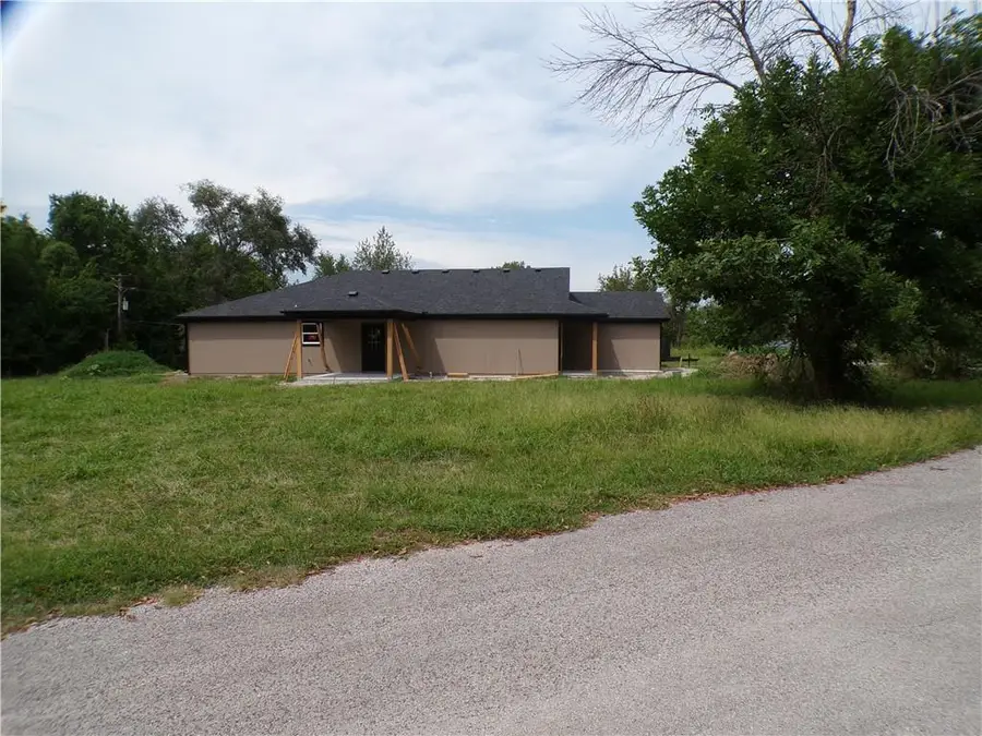 519 Spruce Street, Bates City, MO 64011 - #2
