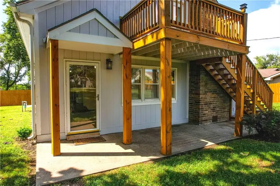 20 Schwartz Avenue, Excelsior Springs, MO 64024 - #2