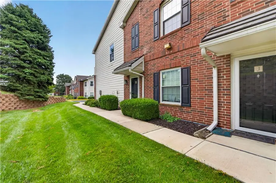 11610 Tomahawk Creek Parkway #K, Leawood, KS 66211 - #3