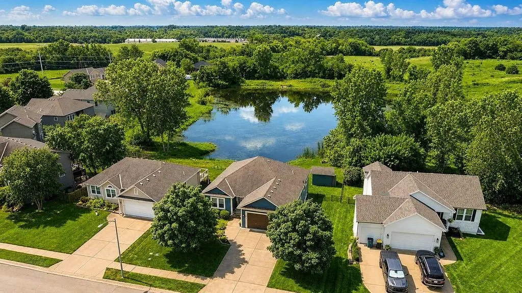 121 S 16th Terrace, Louisburg, KS 66053 - #1