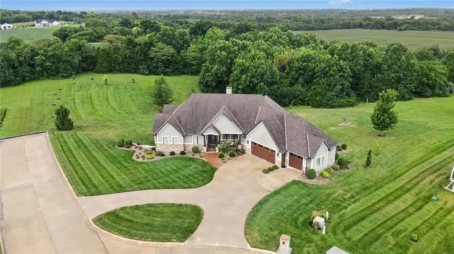 3 Mission Hills Drive, Saint Joseph, MO 64507 - #2