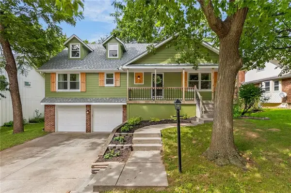 1109 NW Forest Drive, Blue Springs, MO 64015