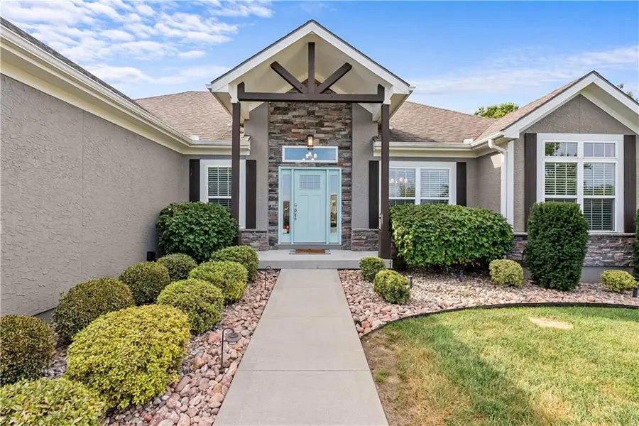 820 SE Cedrus Lane, Blue Springs, MO 64014 - #2