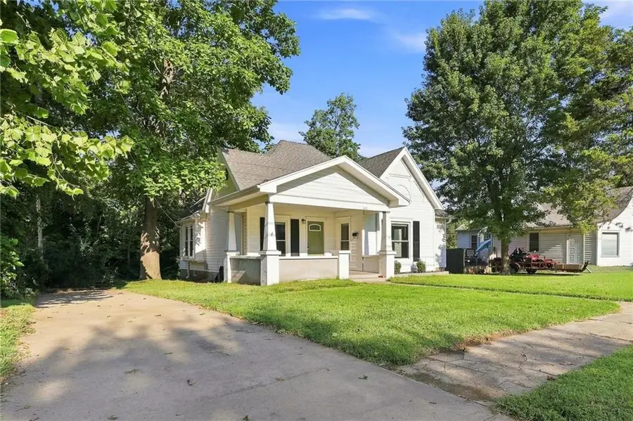 810 N Holden Street, Warrensburg, MO 64093 - #2