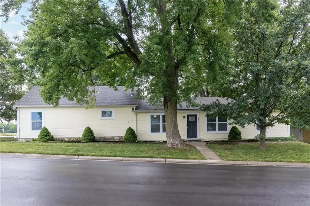 601 S Webster Street, Spring Hill, KS 66083 - #1