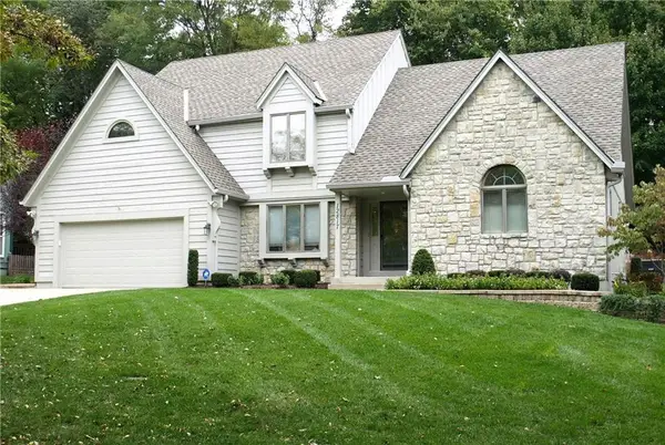 12817 El Monte Street, Leawood, KS 66209