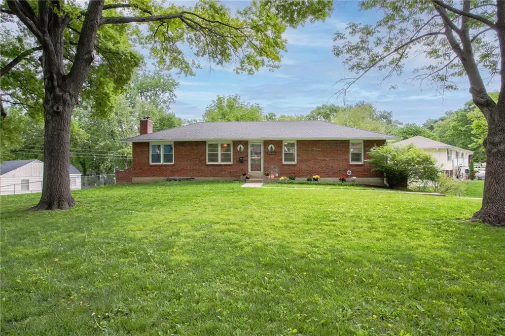 6443 Larsen Lane, Shawnee, KS 66203 - #1