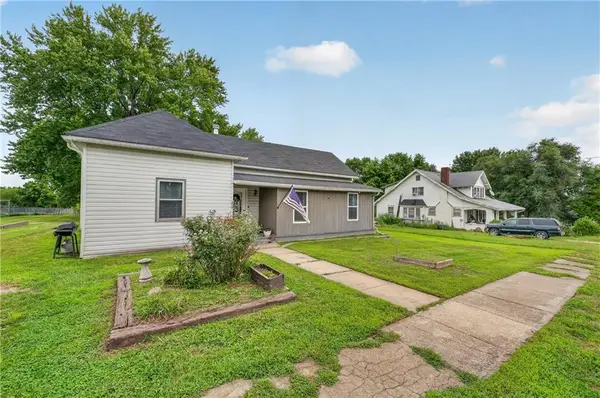 212 W 3rd Street, Rayville, MO 64084