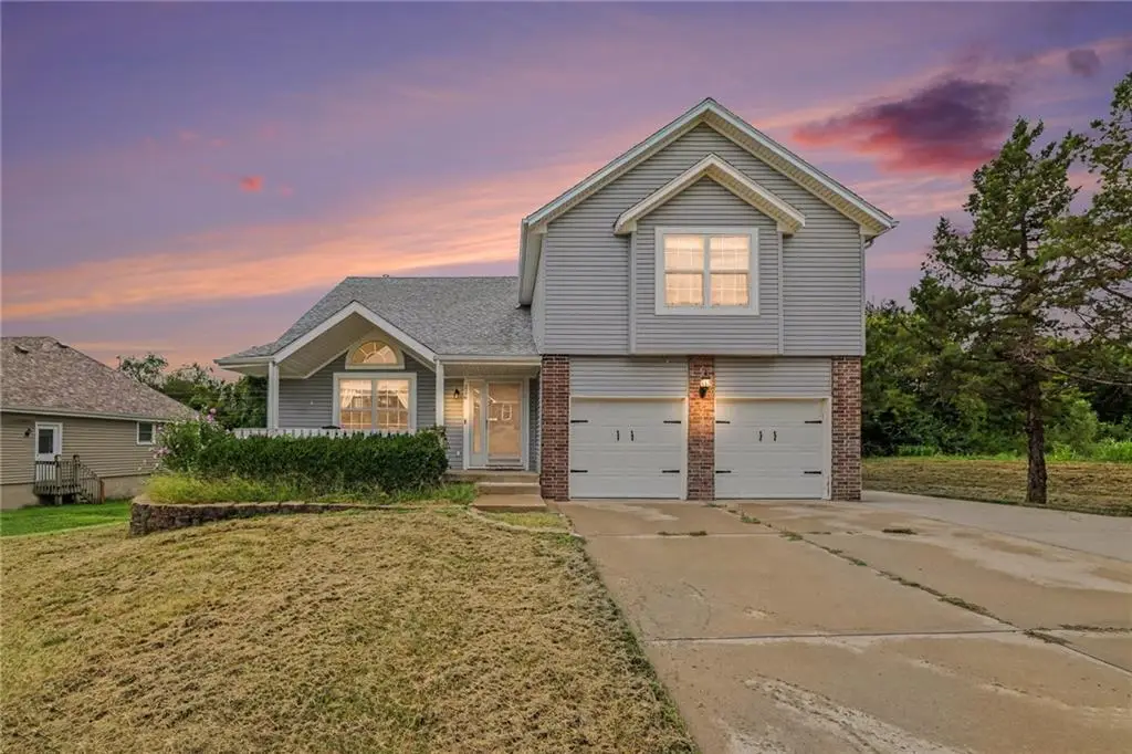 226 N Sunset Lane, Raymore, MO 64083 - #1