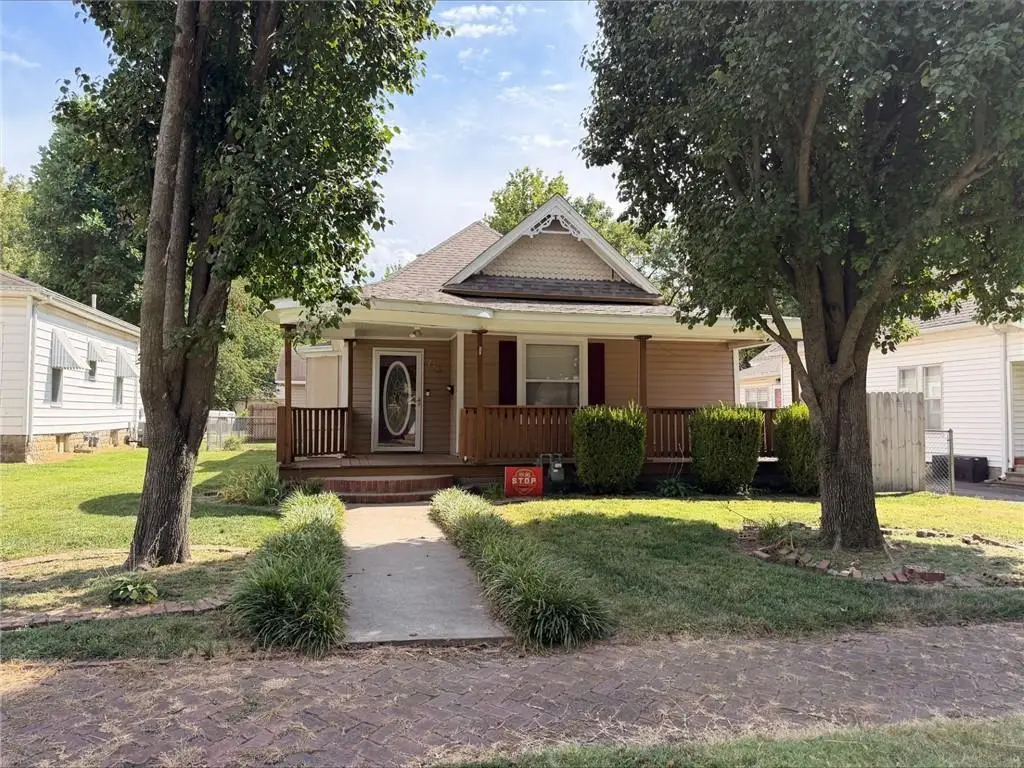713 W 1st Street, Pittsburg, KS 66762 - #1