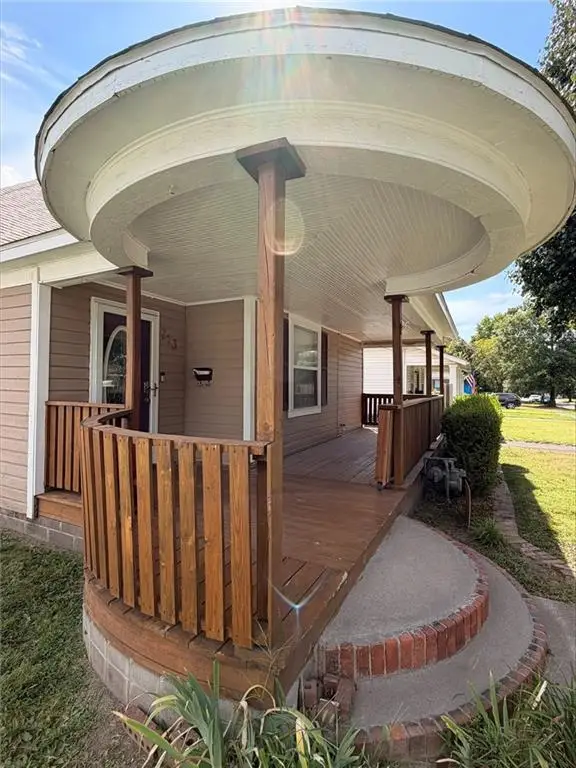 713 W 1st Street, Pittsburg, KS 66762 - #2