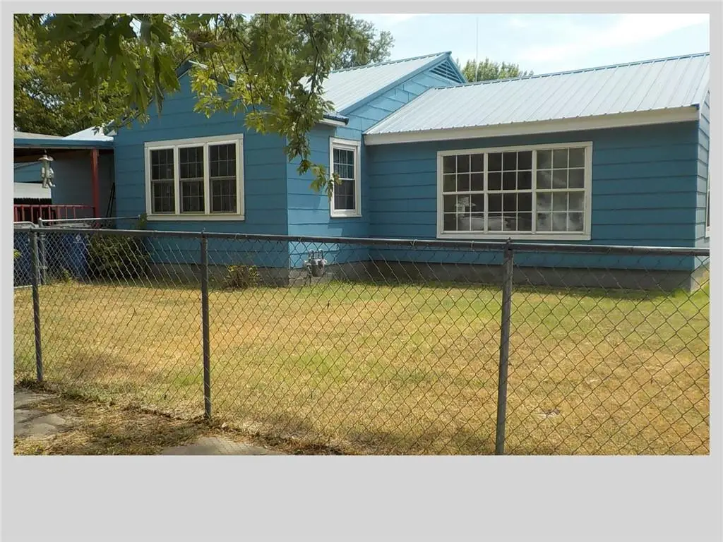 307 W North Street, Coffeyville, KS 67337 - #1