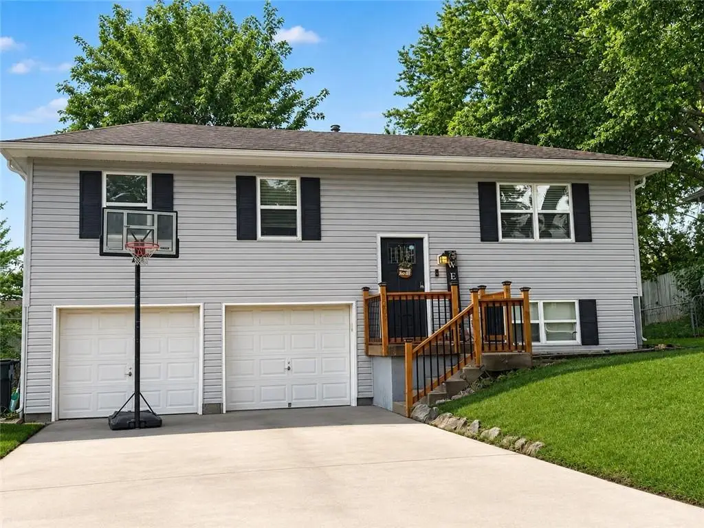1209 NW Golfview Drive, Grain Valley, MO 64029 - #1