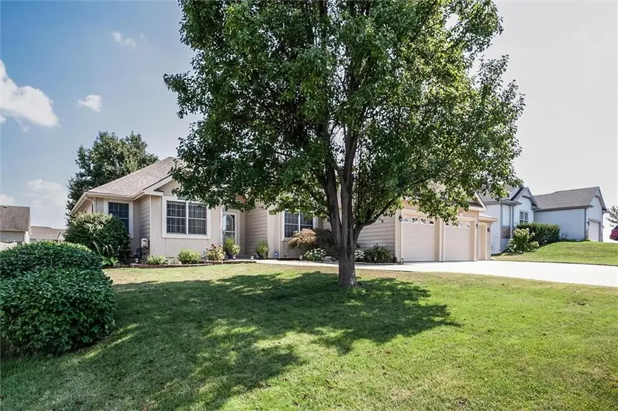 16017 Cedar Street, Basehor, KS 66007 - #3