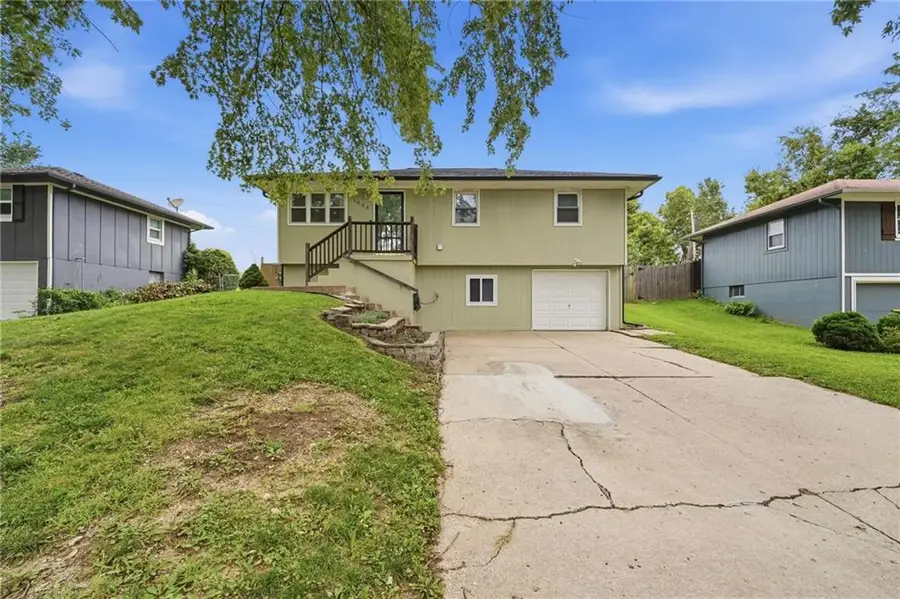 1005 NE Wien Avenue, Blue Springs, MO 64014 - #3