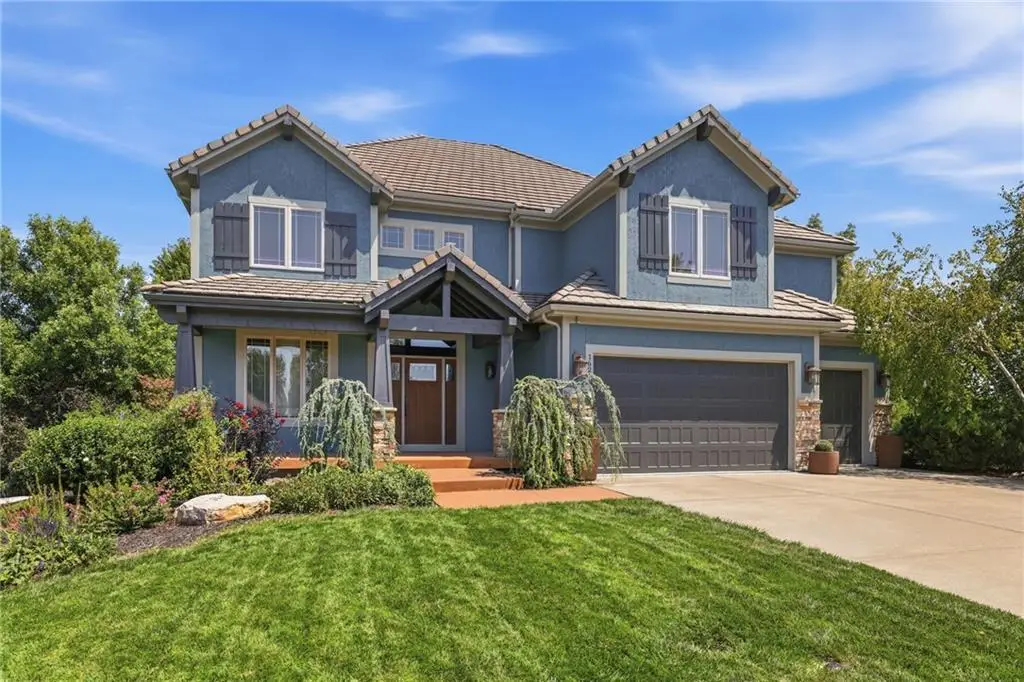 16211 Overbrook Lane, Stilwell, KS 66085 - #1