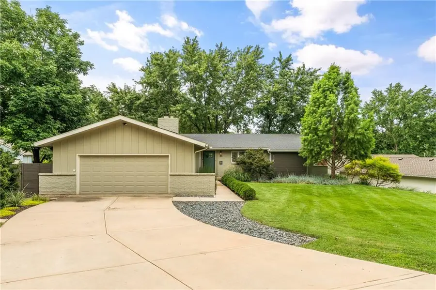 3315 W 98th Street, Overland Park, KS 66206 - #2