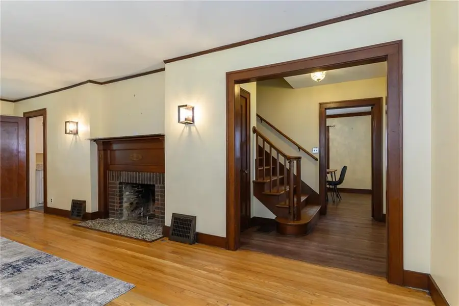 6842 Metcalf Avenue, Overland Park, KS 66204 - #3