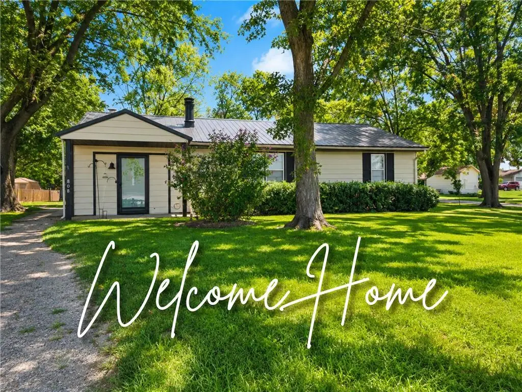 808 S State Route F Highway, Garden City, MO 64747 - #1