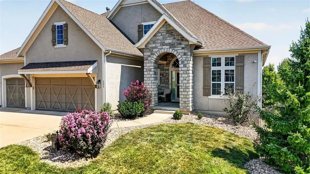 221 SW Roosevelt Ridge, Lees Summit, MO 64081 - #1