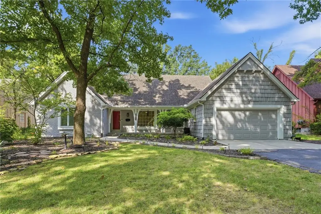 9932 Roe Avenue, Overland Park, KS 66207 - #1