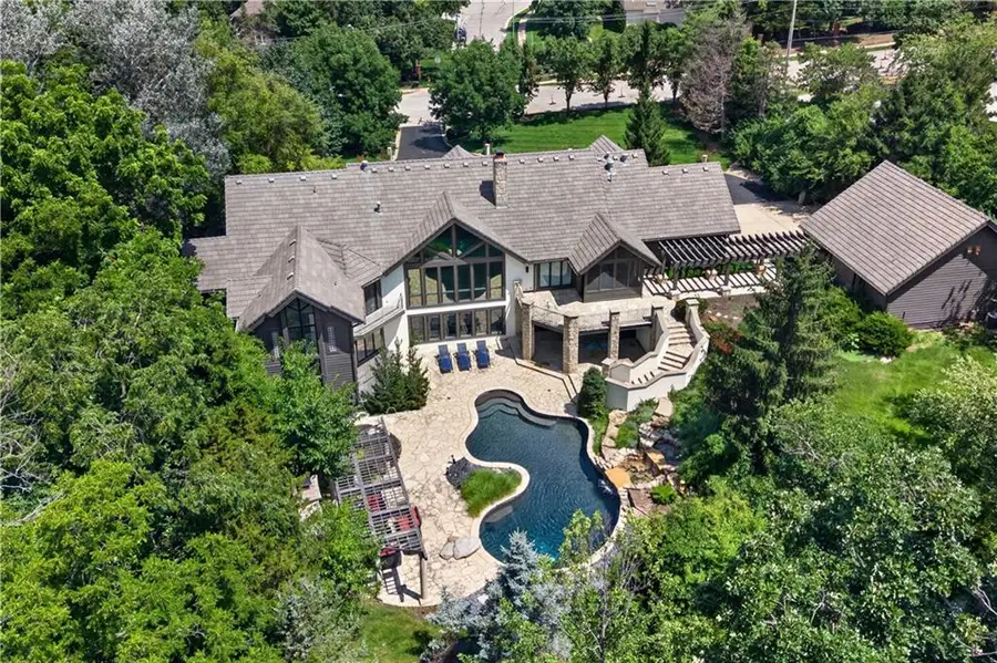 3805 W 123rd Street, Leawood, KS 66209 - #3