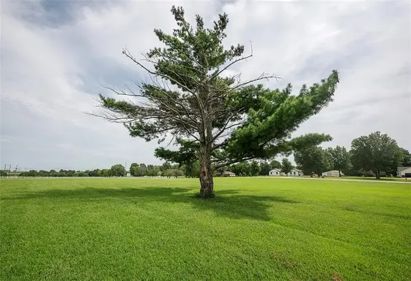 24504 E 248th Street, Harrisonville, MO 64701