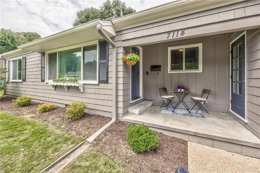 7114 W 72nd Terrace, Overland Park, KS 66204 - #2