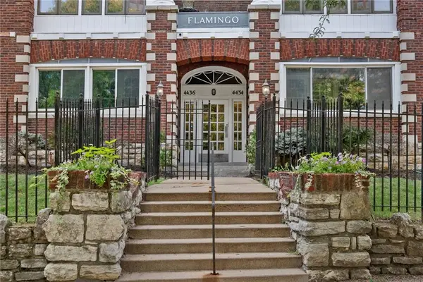 4434 J C Nichols Parkway #2N, Kansas City, MO 64111