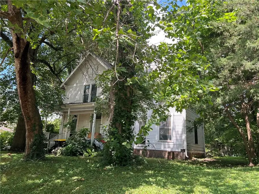 1207 W Chestnut Street, Savannah, MO 64485 - #2